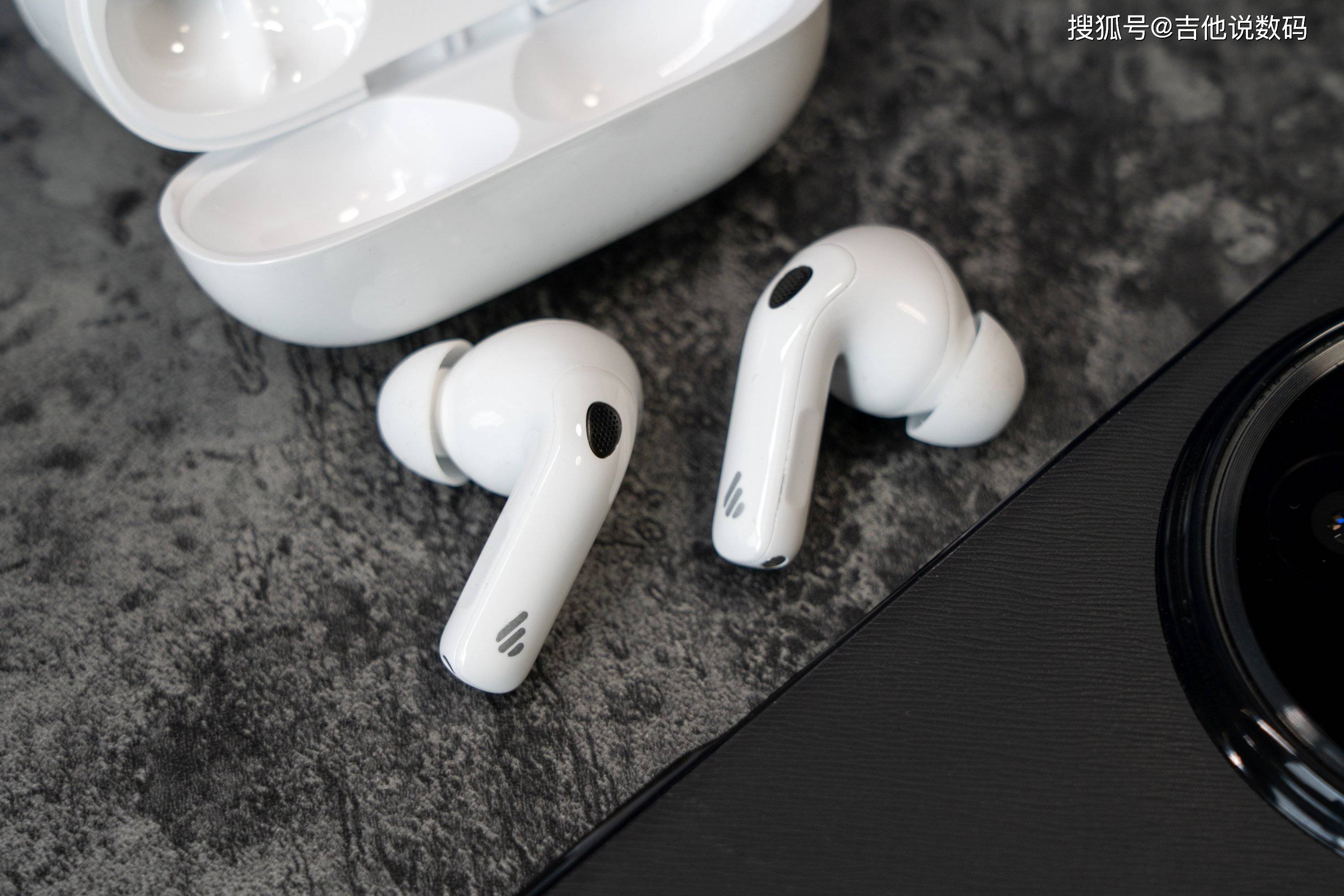 不必再为降噪牺牲音质?漫步者Lolli Pro5蓝牙耳机:被低估的卷王