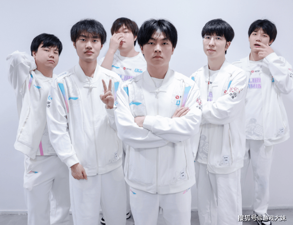 BLG赛后采访教练破防,被问BP思路后,直接表示问题太尖锐