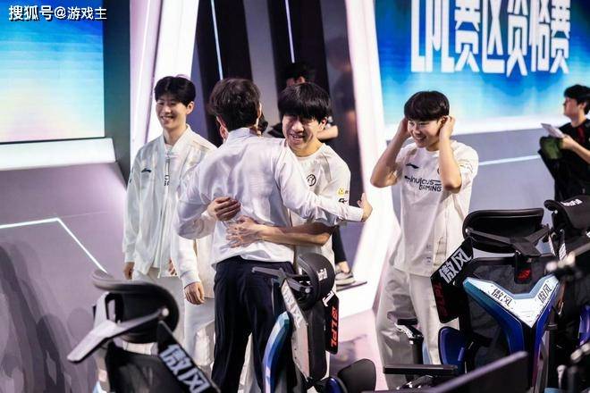 GEN教练阵容BP手板泄露，LCK和LPL思路多数相反，T1又中计了