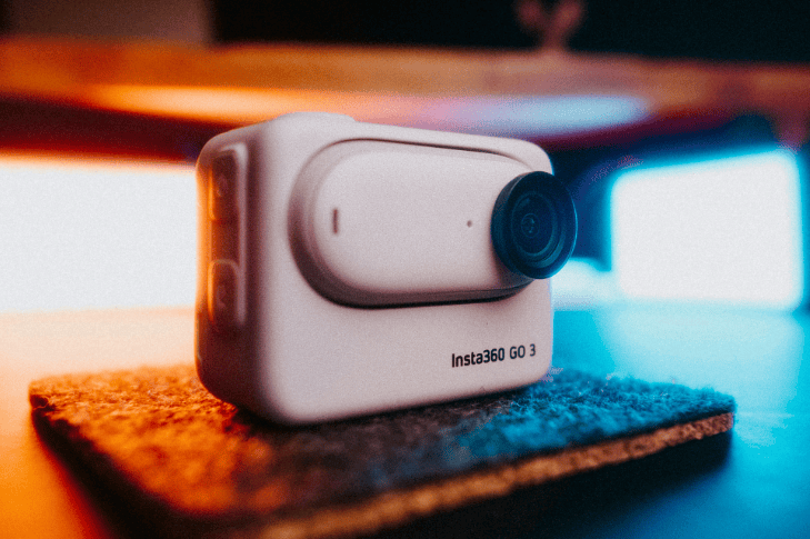 60天市场份额腰斩!影石被大疆“偷家”了